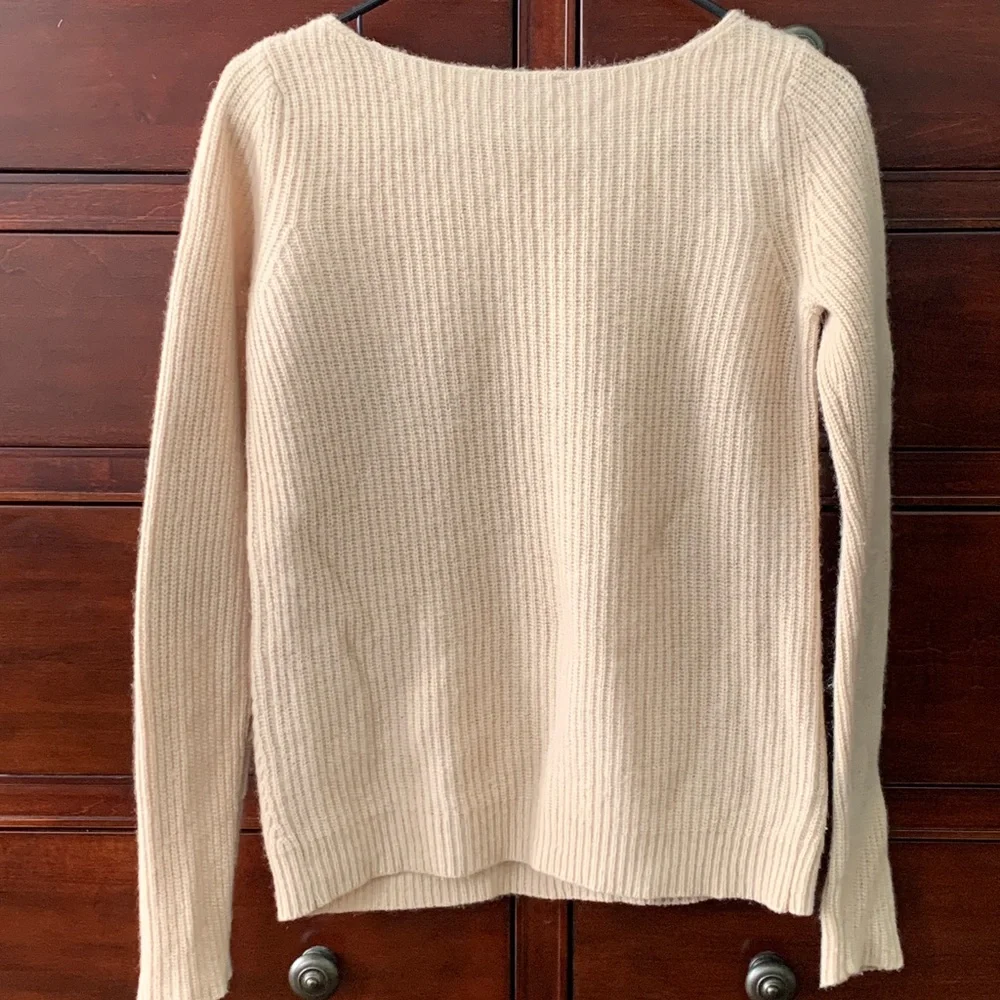 Ann Taylor sweater - Picture 4 of 6